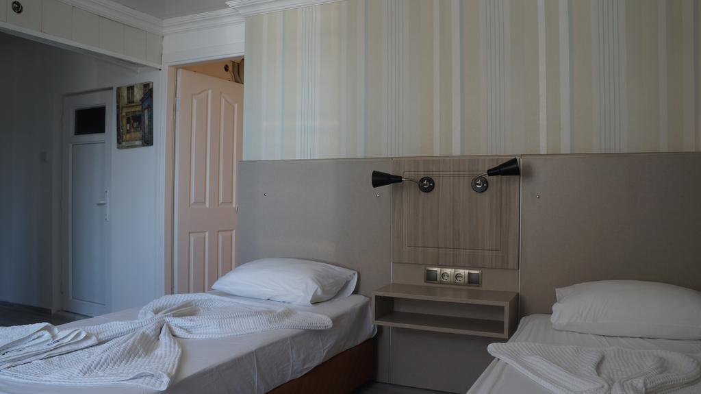 Hotel Marine Айвалык Экстерьер фото
